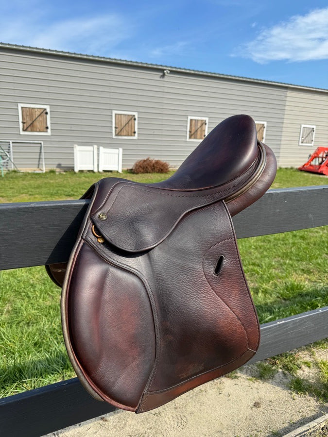 HDR 17in saddle