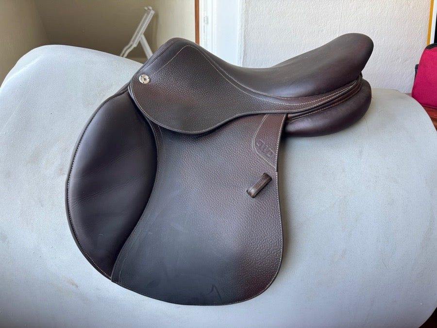 CWD 16.5” 2019 CWD SE03 Saddle - 1L - Grain / Buffalo (2)