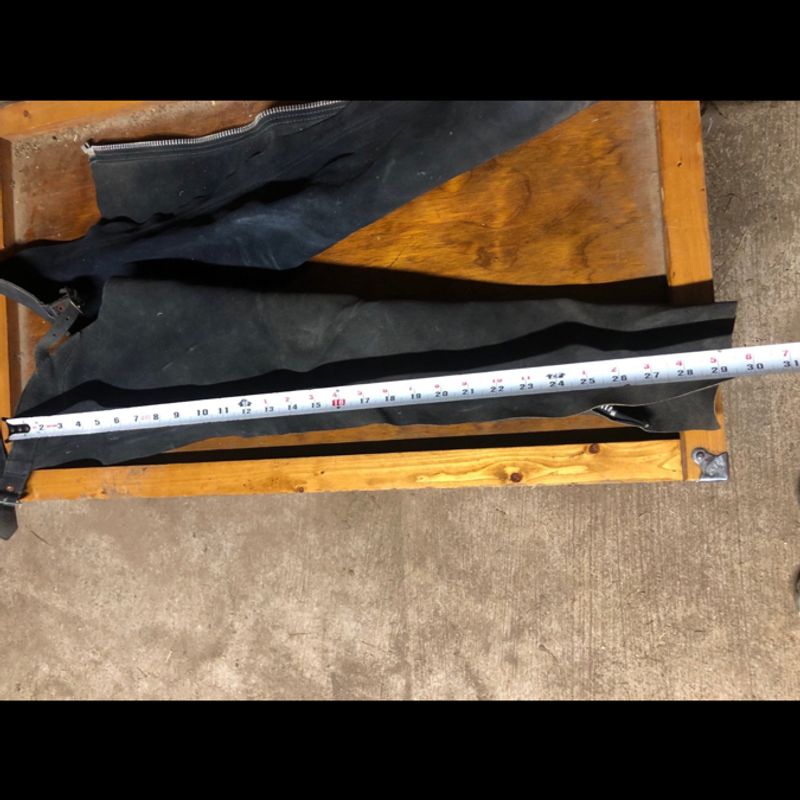 Black English Full Chaps Size 12 (Jr)