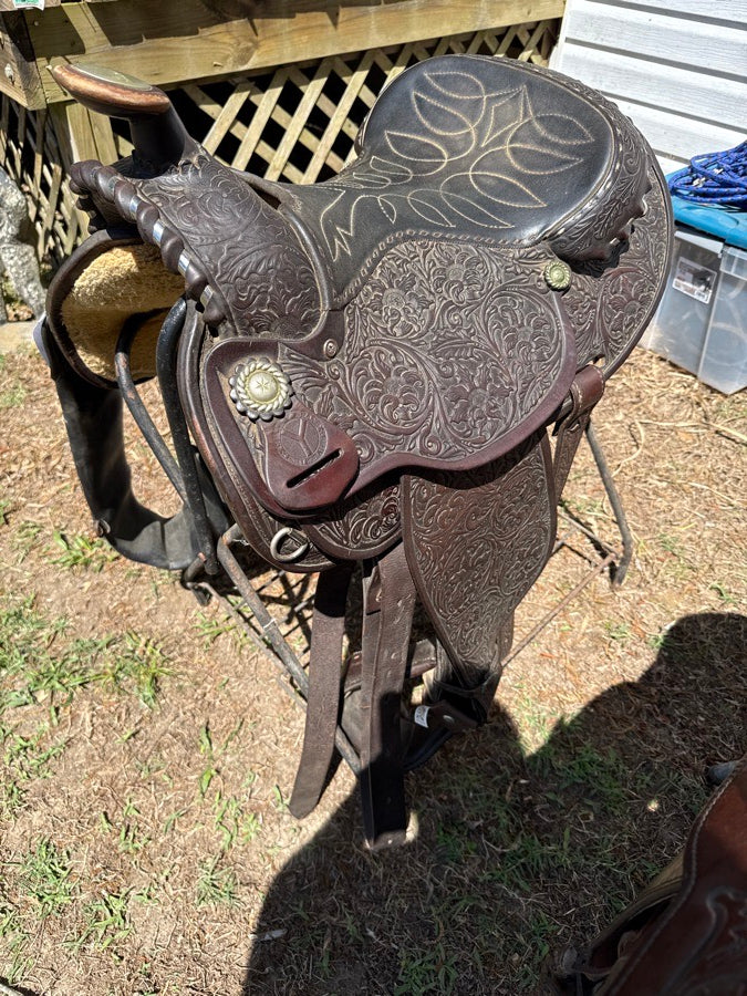 CIRCLE Y Western saddle