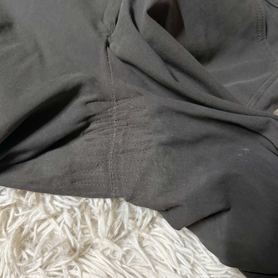 Women’s Size 32 Black Tailored Sportsman Knee Patch Horseback Riding Breeches.