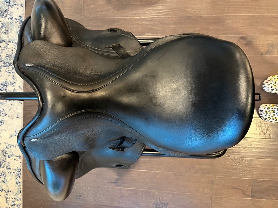 CUSTOM SADDLERY 2018 17.5” Custom Saddelry Dressage Saddle (5)