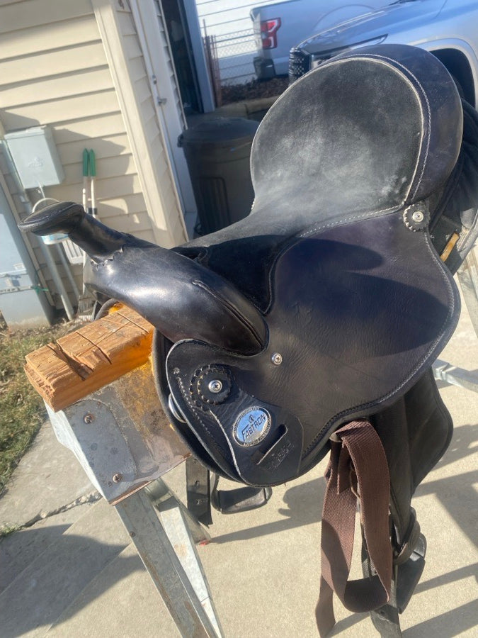 Black Frabtron saddle
