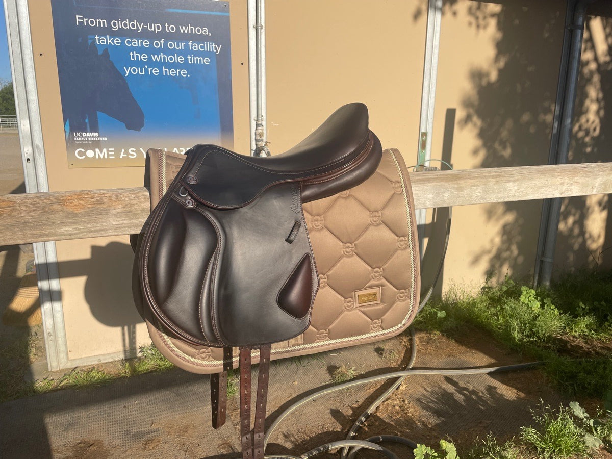 18” Prestige X-Advanced K Monoflap Jump Saddle