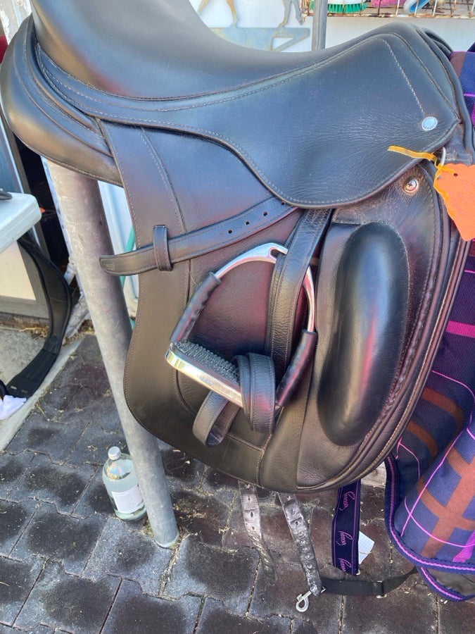 Stubben Scandinan Dressage saddle
