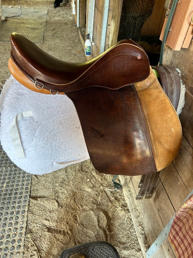 English saddle
