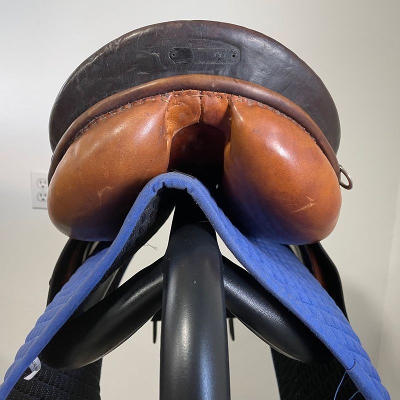 17.5” Stubben Roxane - 31cm medium wide