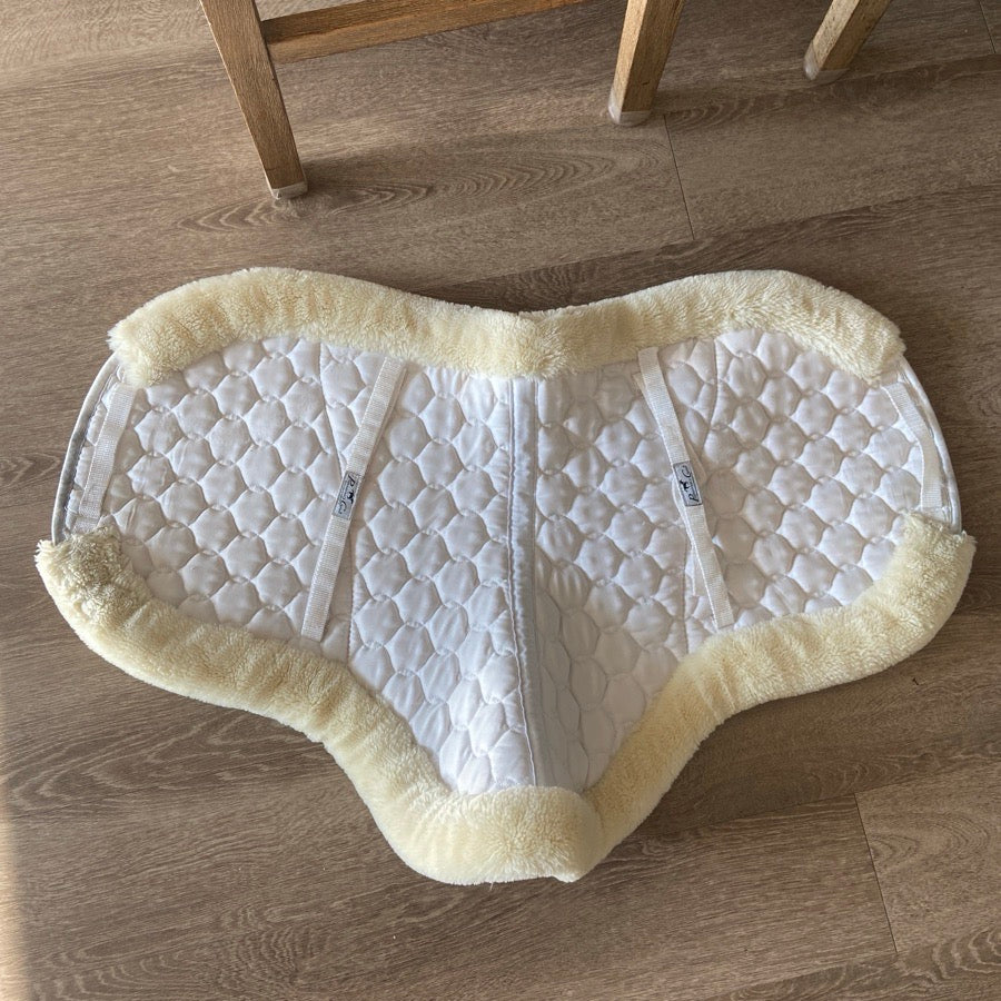 PROFESSIONAL'S CHOICE Professional’s Choice Saddle Pad