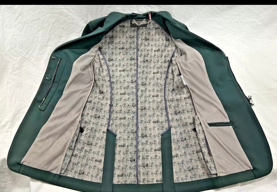NWT Animo EVO Show Jacket Size IT42 US6