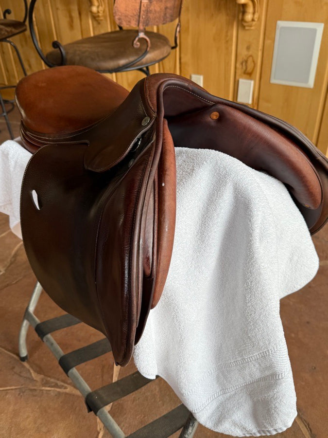 BUTET Butet 17 saddle