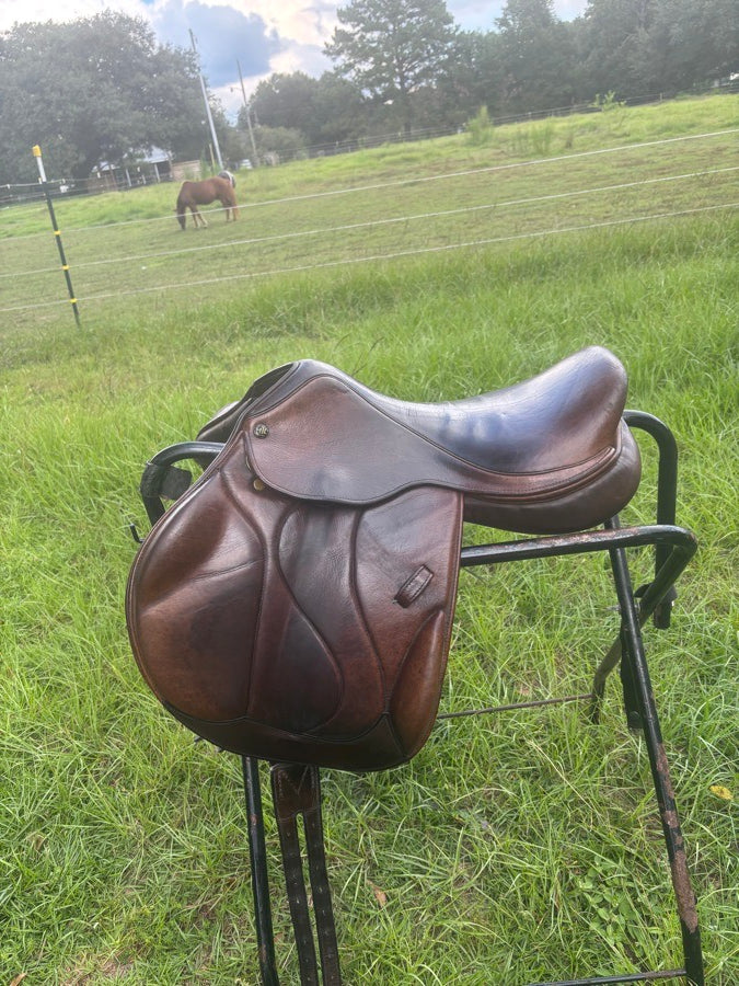 Other M Toulouse eventing saddle with genesis tree (4)