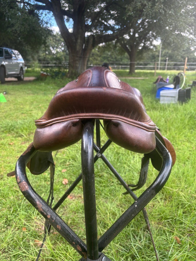 Other M Toulouse eventing saddle with genesis tree (5)