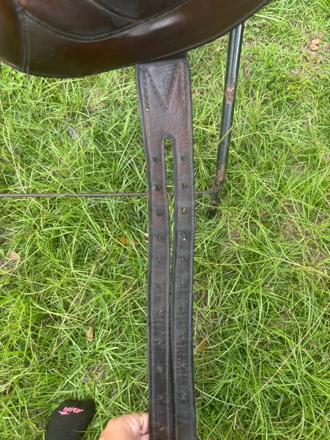 Other M Toulouse eventing saddle with genesis tree (2)