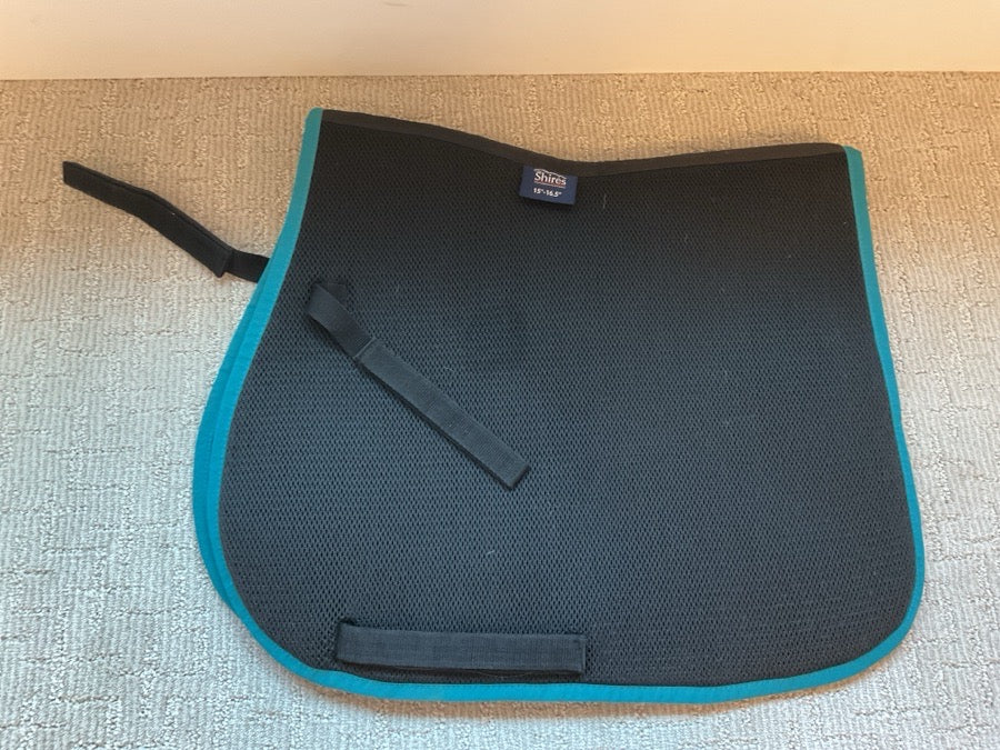 SHIRES Mesh dressage saddle pad (2)