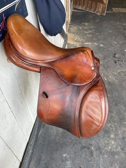 Antares saddle 2006 16.5 M20 4L