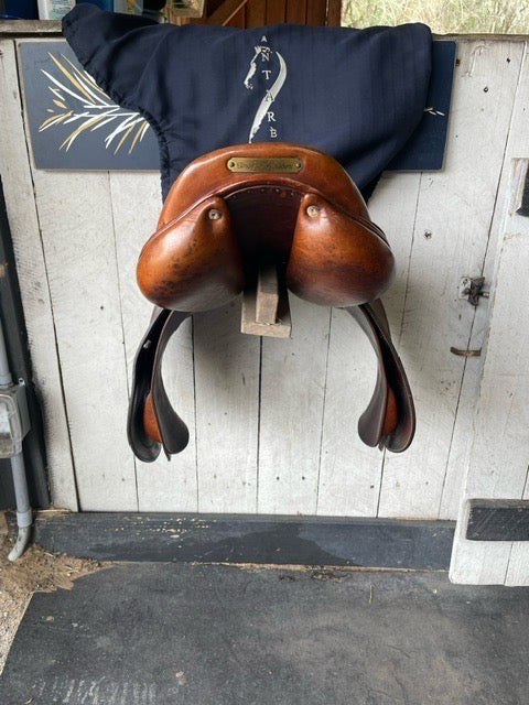 Antares saddle 2006 16.5 M20 4L