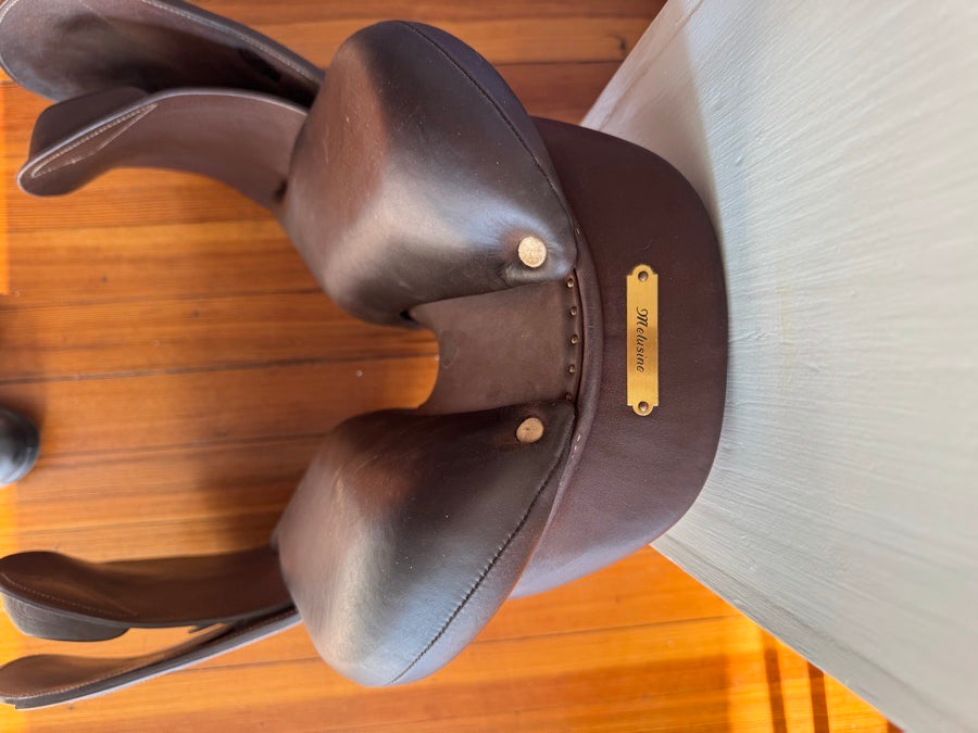 17” Antares Connexion Jump Saddle - Grain/Buffalo - 2N Flaps - MINT!