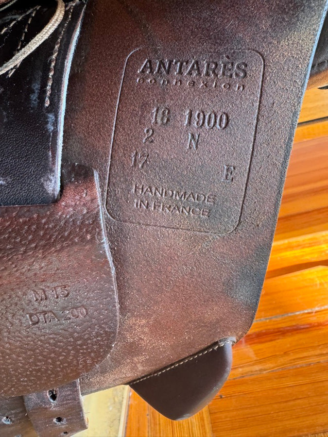 17” Antares Connexion Jump Saddle - Grain/Buffalo - 2N Flaps - MINT!