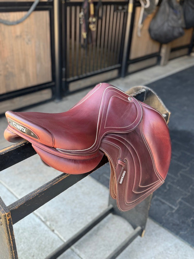 Demo condition 17” 3L CWD 2Gs Mademoiselle