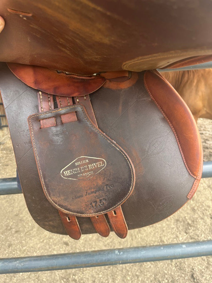 HDR - HENRI DE RIVEL Price lowered⭐️17.5” Henri De Rivel ⭐️ (4)