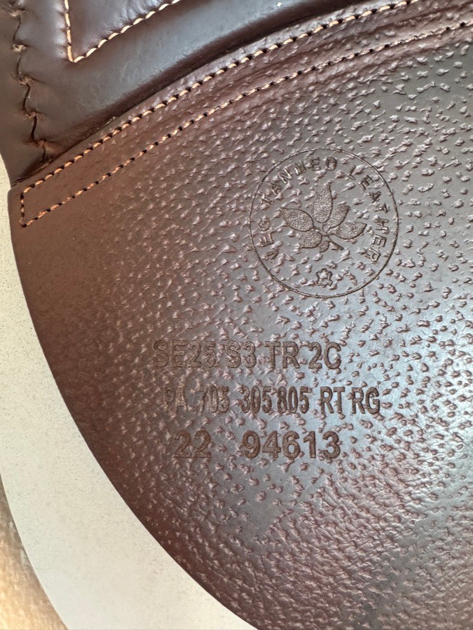 CWD 18” 2022 CWD SE25 2Gs PRO Saddle - 2C - Full Buffalo (2)