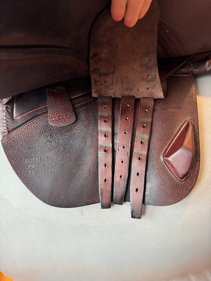 CWD 17.5” 2022 CWD SE25 2Gs Saddle - 3C - Grain / Buffalo (3)