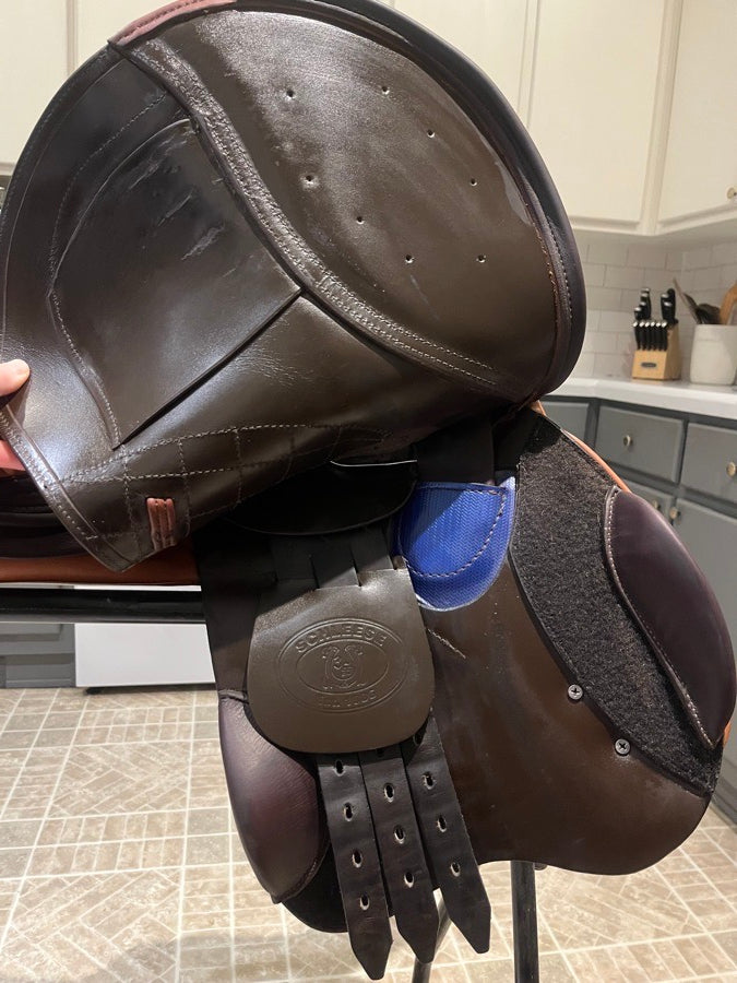 SCHLEESE 17.5” Schleese Lightflight Jump Saddle (3)