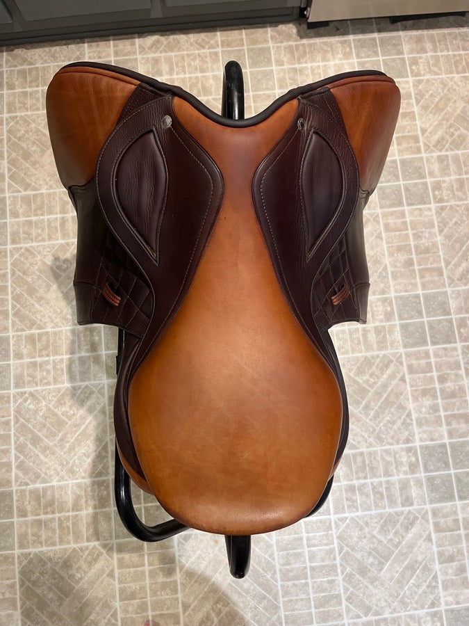 SCHLEESE 17.5” Schleese Lightflight Jump Saddle (5)