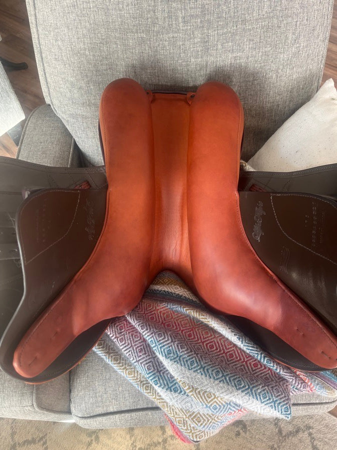SCHLEESE 17.5” Schleese Lightflight Jump Saddle (8)