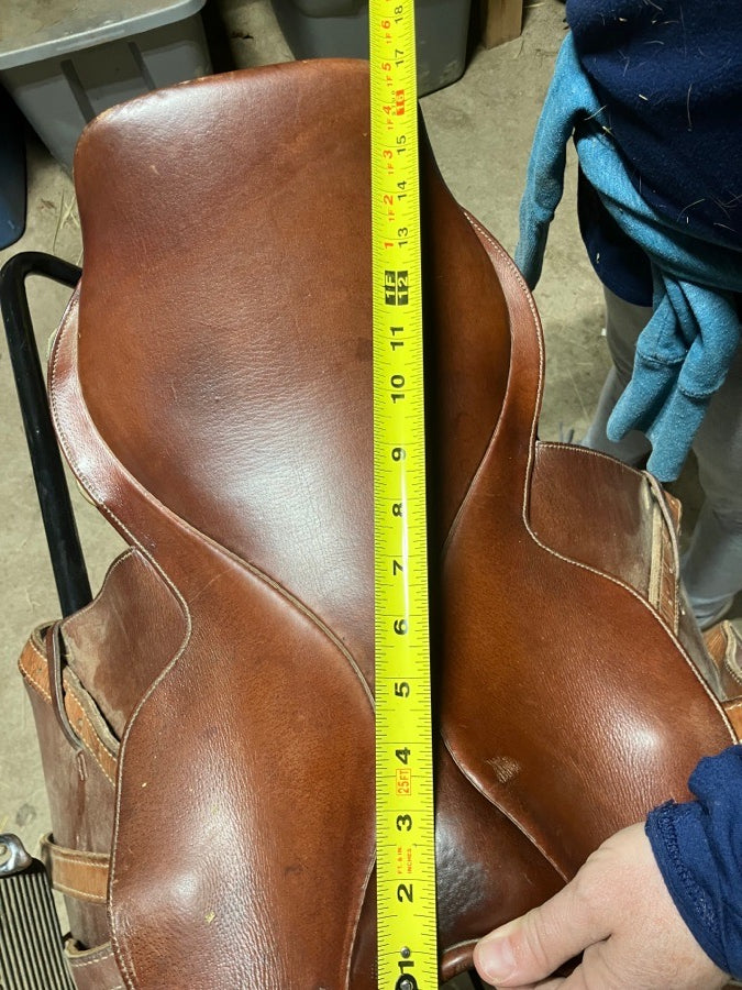 COLLEGIATE 17in collegiate saddle