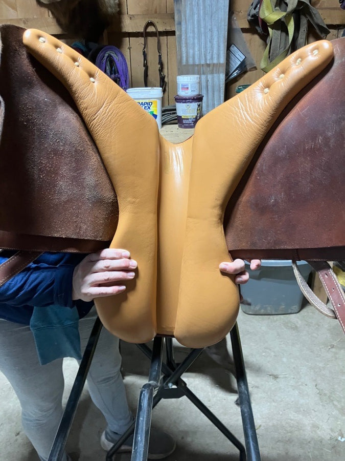 COLLEGIATE 17in collegiate saddle (7)