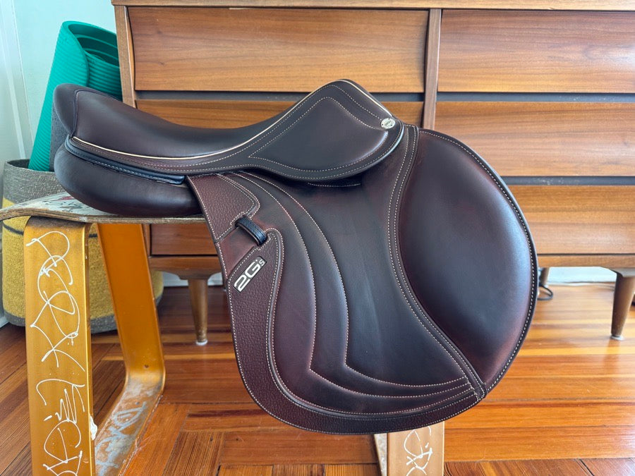 CWD 17.5” 2022 CWD SE32 Mademoiselle 2Gs Saddle - 3C Flaps - Full Buffalo - LIKE NEW (4)