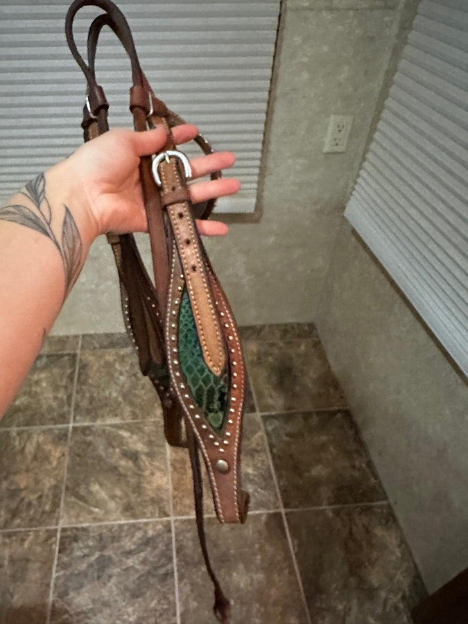 Matching breast collar and bridle