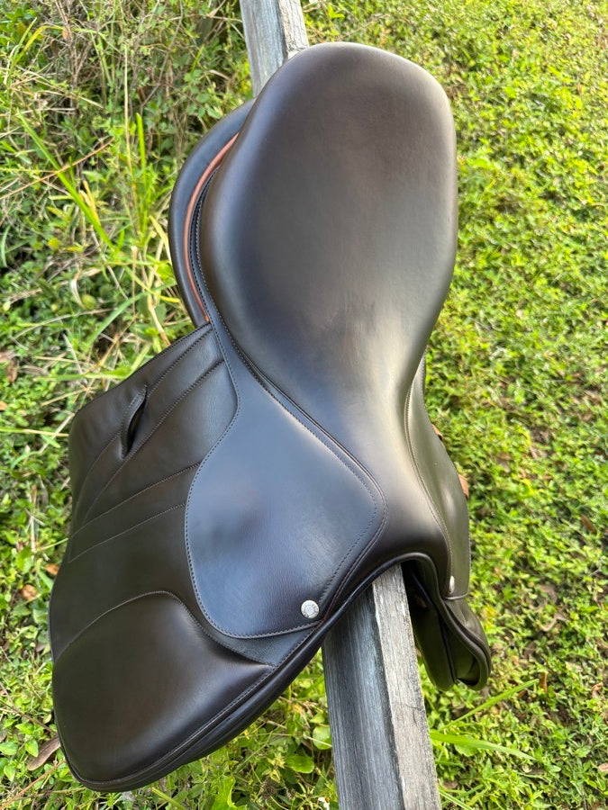 BUTET 17.5” Butet Premium Saddle - Full Calfskin - 2018 - L Seat - 2.5 Flaps - 4.25” (4)
