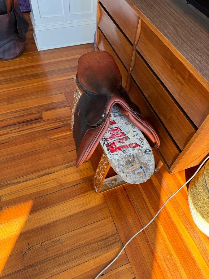 16.5” 2005 Butet Saumur Jump Saddle