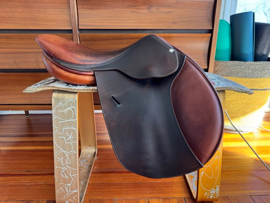 16.5” 2005 Butet Saumur Jump Saddle