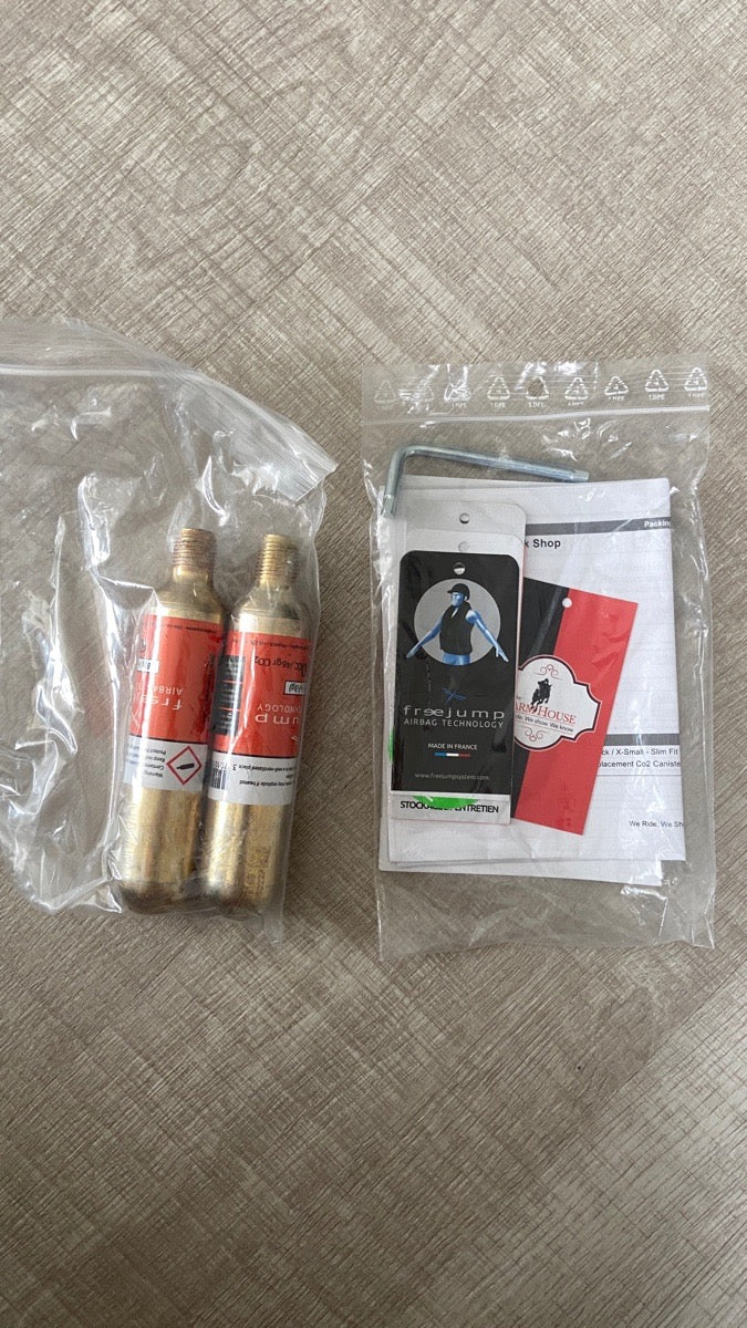 Free Jump Air Vest (comes w/ 2 air canisters)