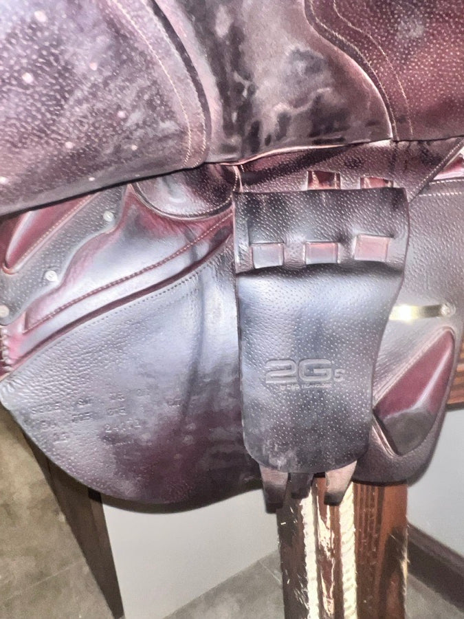 CWD OBO: CWD 2g - 17” saddle (6)