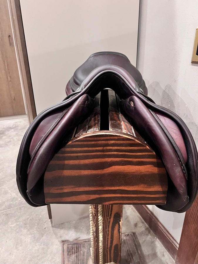 CWD OBO: CWD 2g - 17” saddle (3)