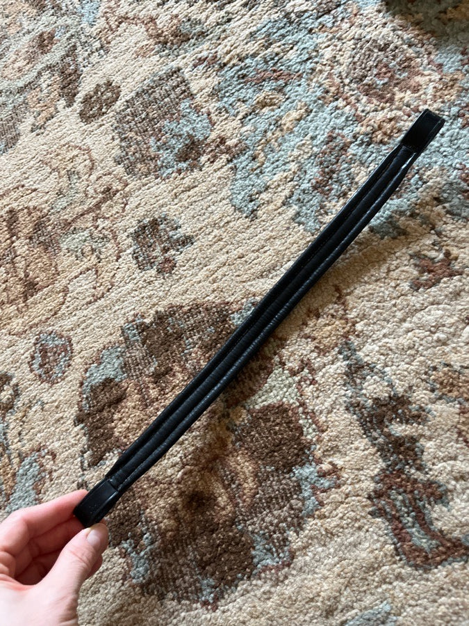 Plain black padded raised browband
