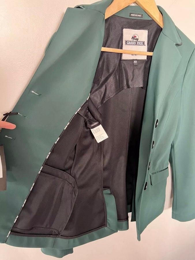 NWT Grand Prix Dolce Show Coat, hunter green