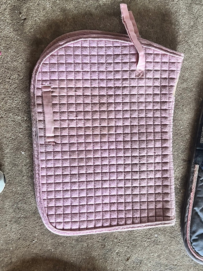 DOVER SADDLERY Saddle pads (4)