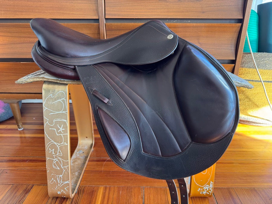 17” 2016 CWD SE09 Monoflap Saddle - Full Calf - Immaculate