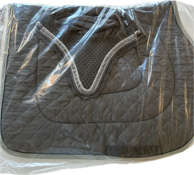 Anna Scarpati Jumping Saddle Pad and Bonnet Set - New!