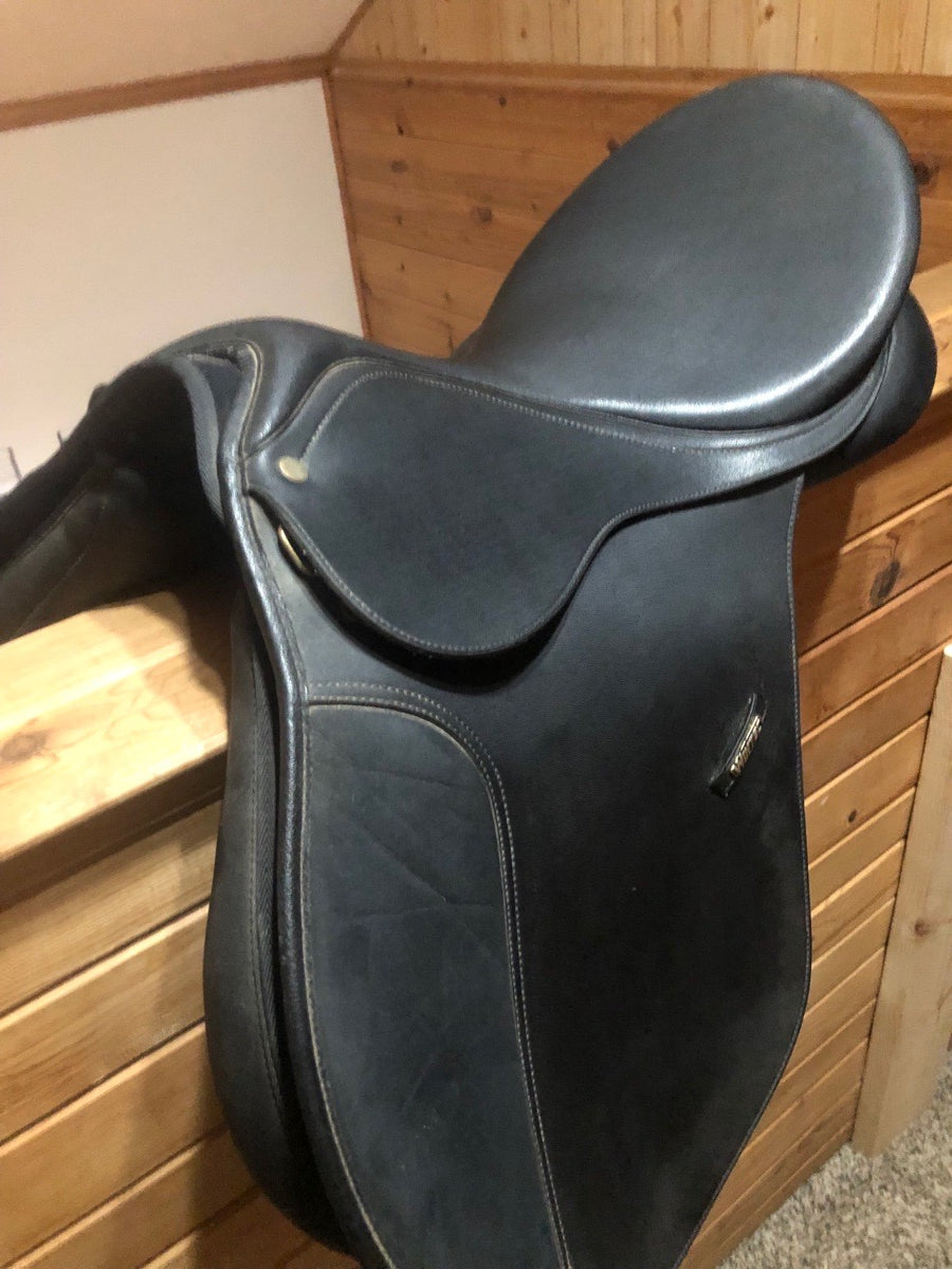 18” Wintec  AP saddle