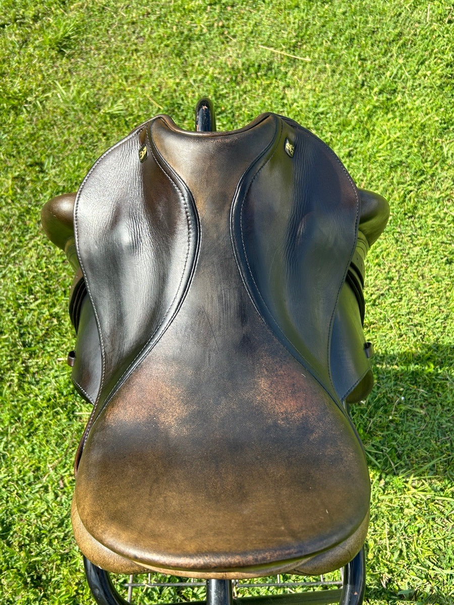 17” 1/2  Marvas Krehan monoflap dressage saddle