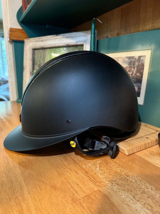 Tipperary Windsor MIPS Croco Top Helmet