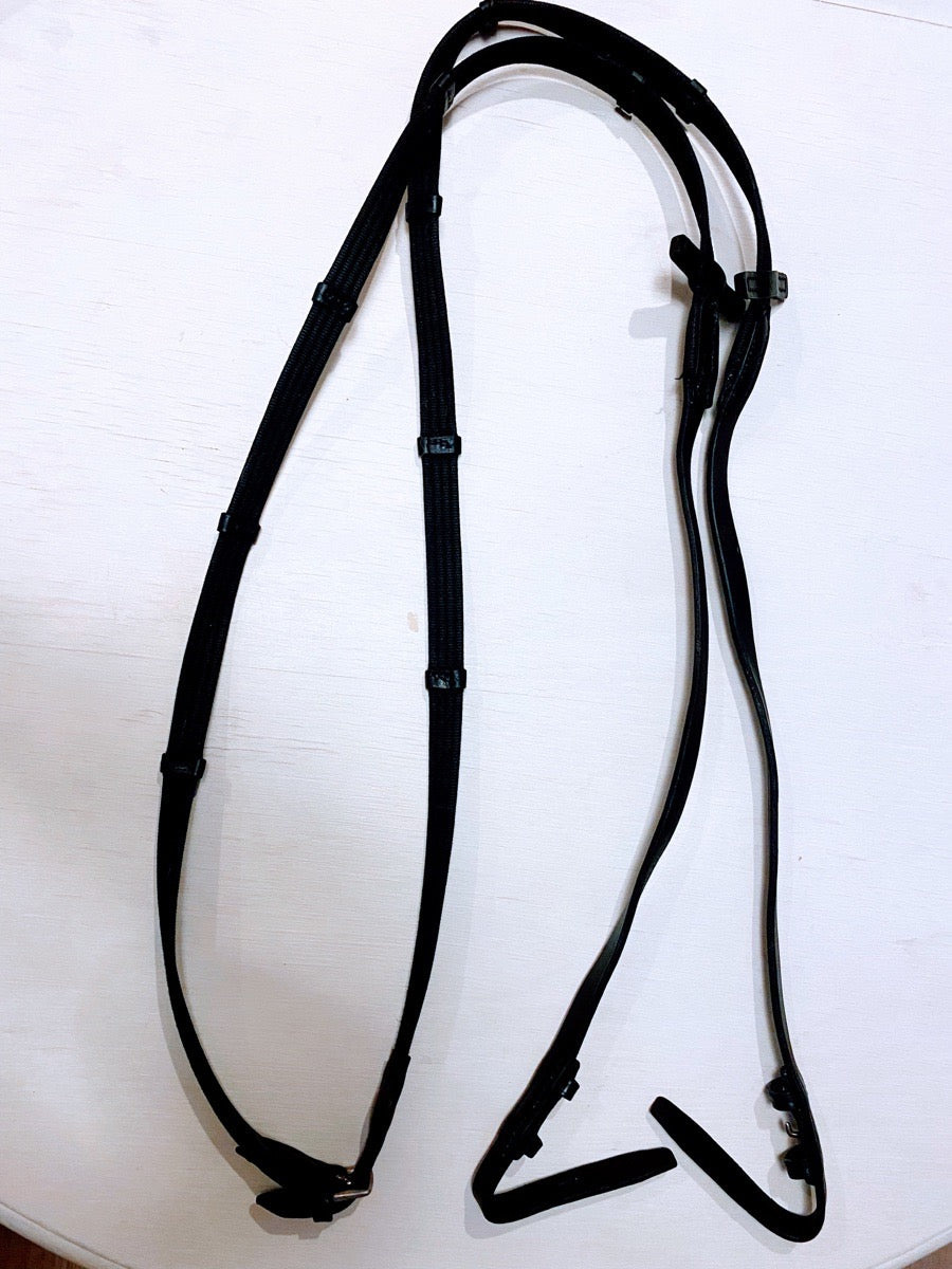NWOT Black Webbed Reins With Leather