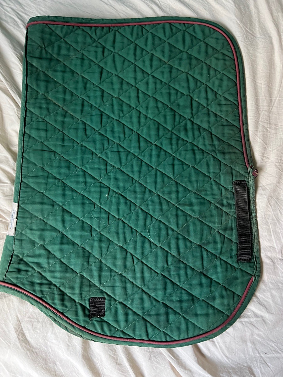 Green saddle pad