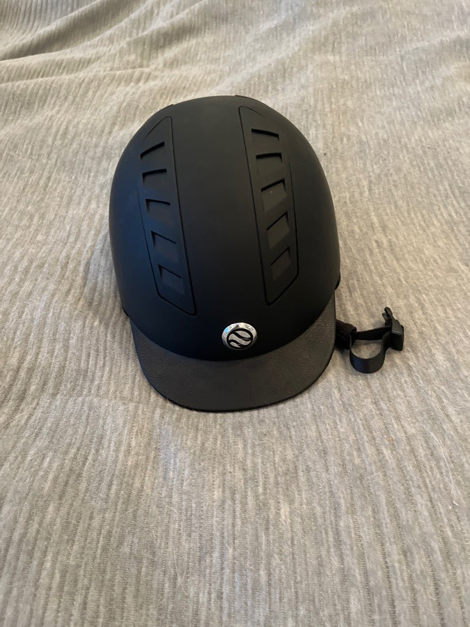 Trauma Void EQ3 black smooth shell helmet